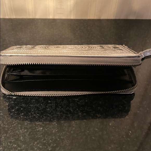 Silver Metallic Wallet - Picture 3 of 6